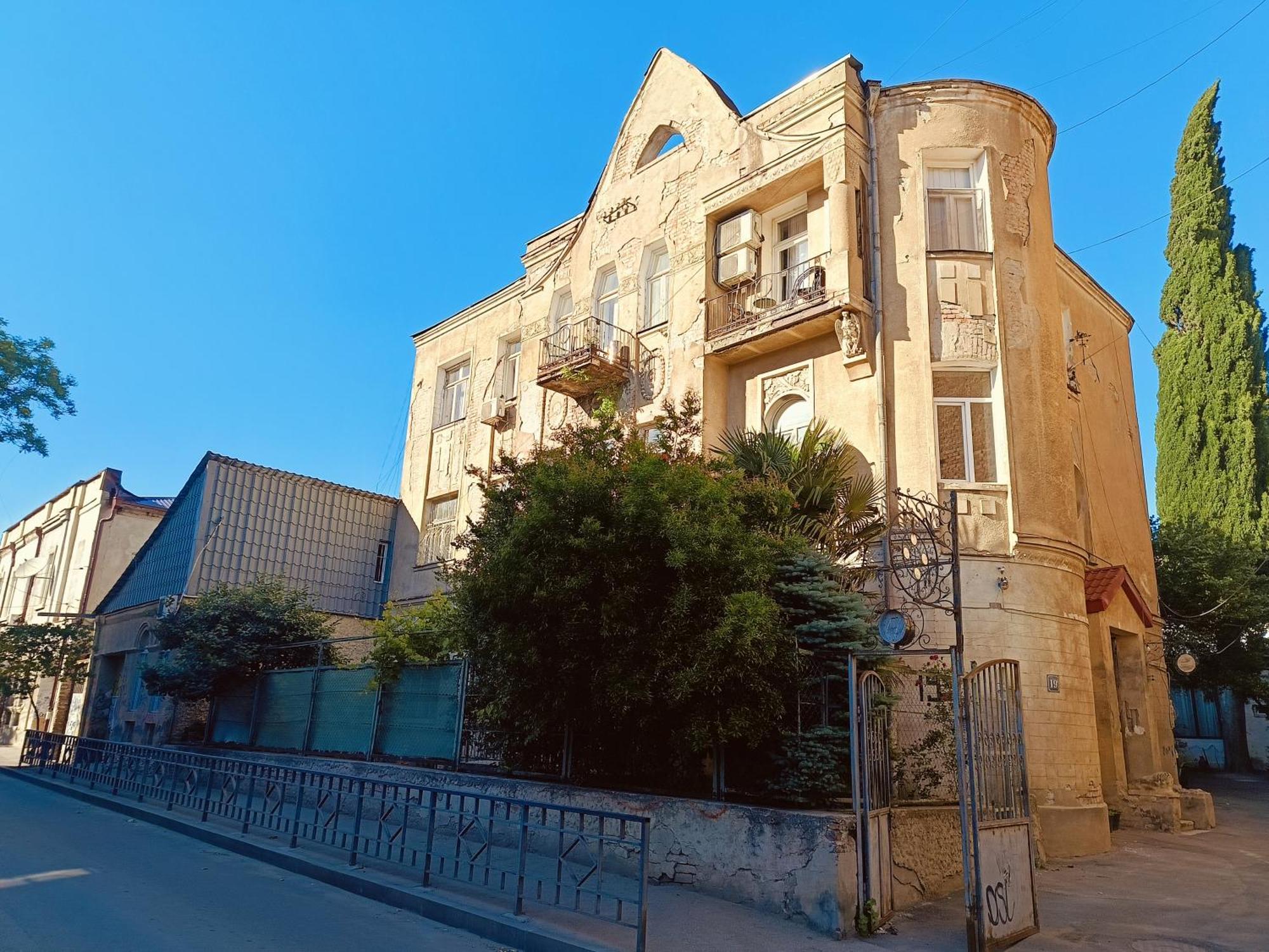 Guest House Irina Tbilisi Eksteriør billede
